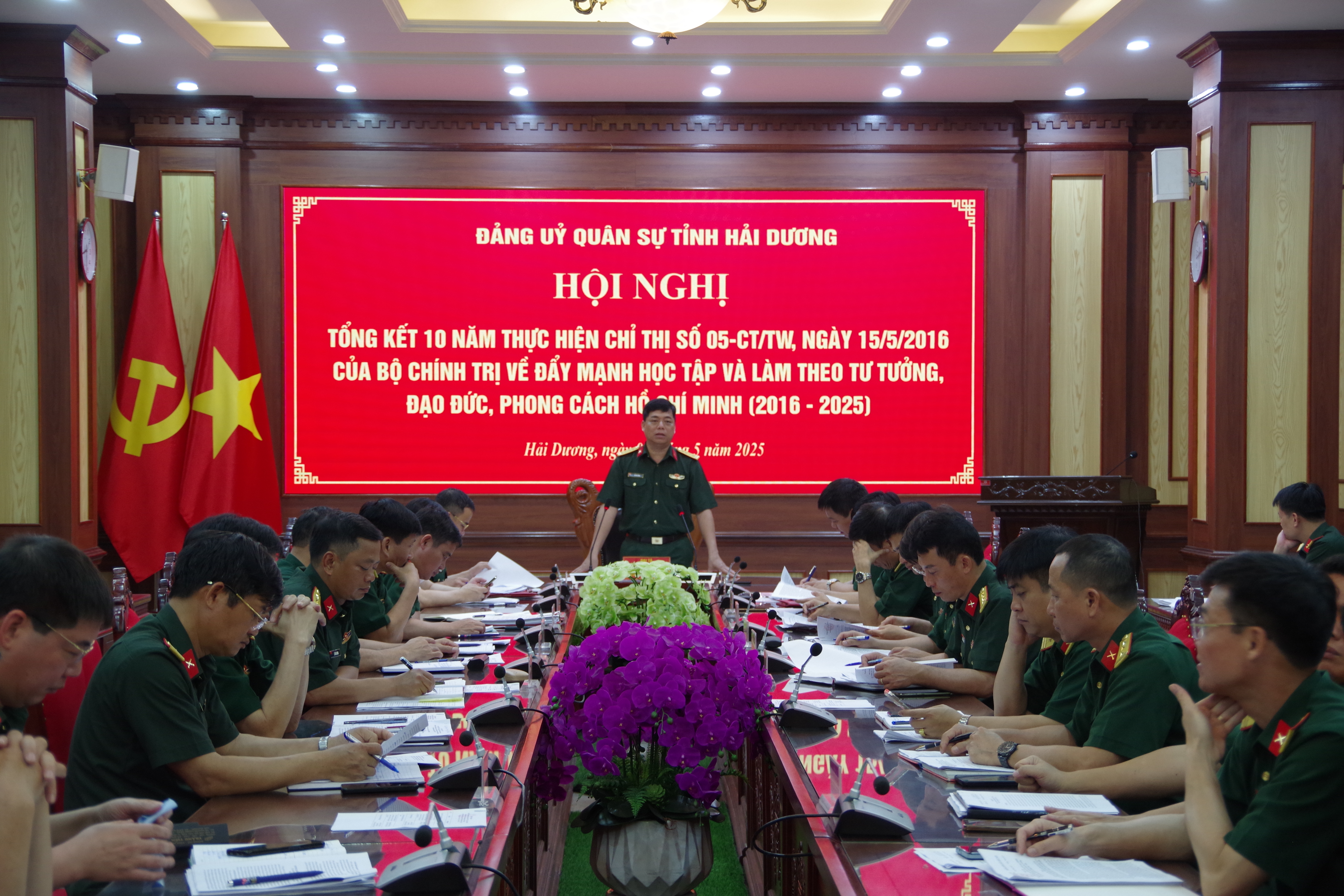 Đẩy mạnh việc học tập và làm theo tư tưởng, đạo đức, phong cách Hồ Chí Minh trong lực lượng vũ trang tỉnh